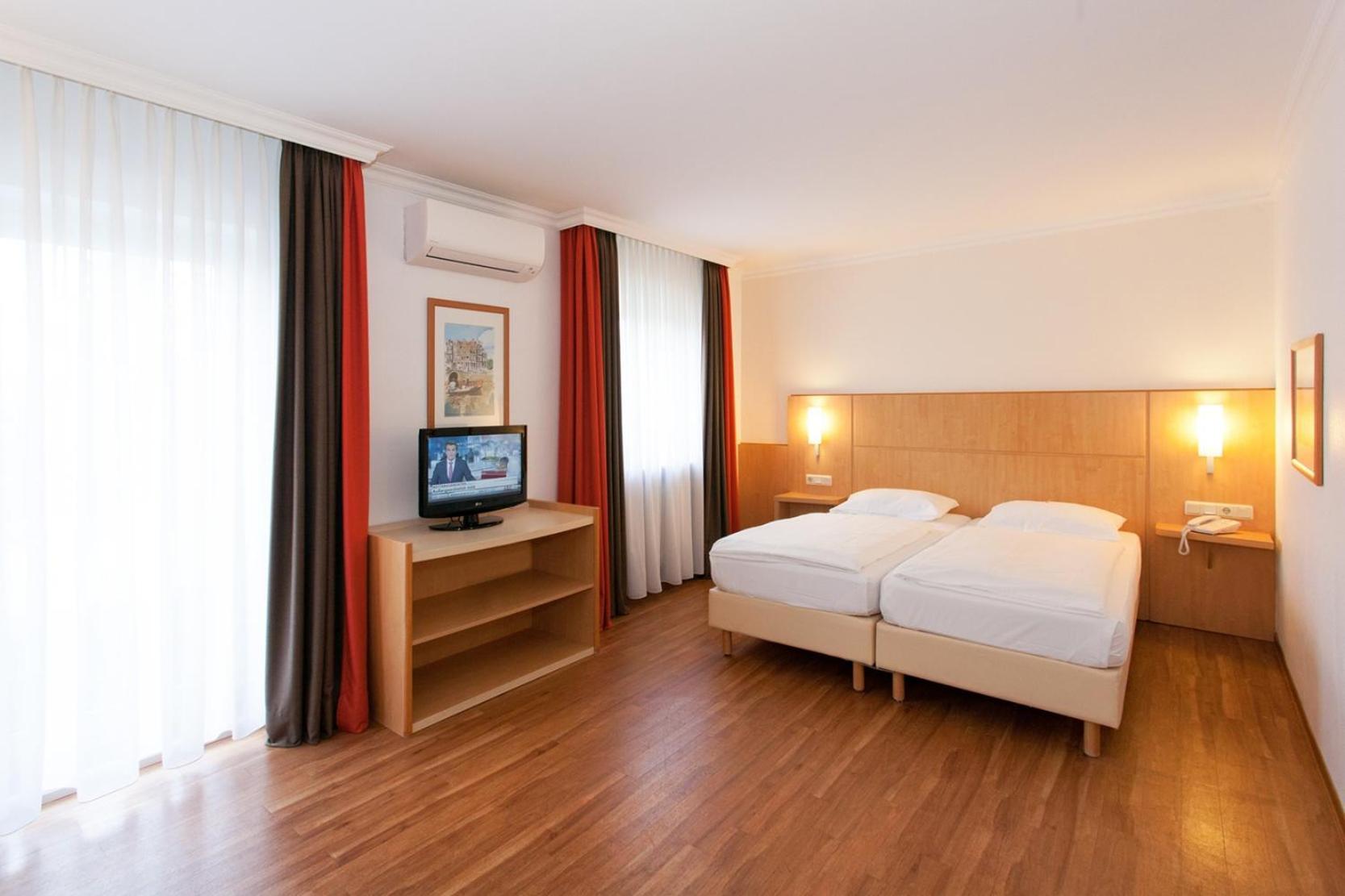 Saar City Hotel Saarbruecken Ngoại thất bức ảnh