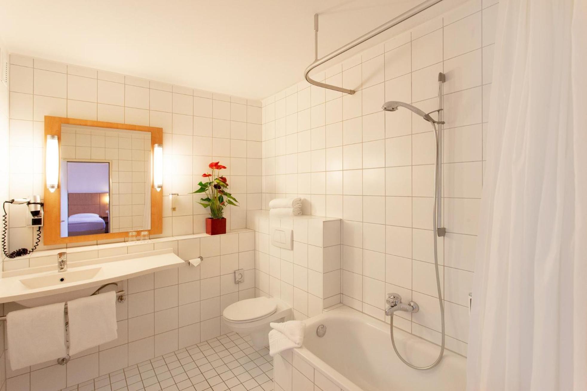 Saar City Hotel Saarbruecken Ngoại thất bức ảnh